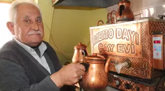 Yarım Asırdır Çayın Demi Ondan Soruluyor