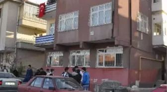 Şehit Olan Polis Memurunun Baba Evinde Yas