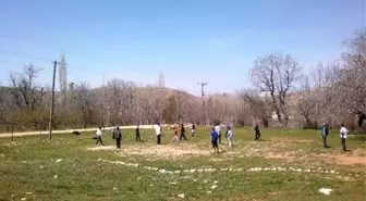 Din Bir-Sen'den Kur'an Kursu Öğrencilerine Piknik Etkinliği