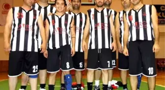 Kuşadası Gençlikspor Basketbolda Şampiyonluğa Koşuyor