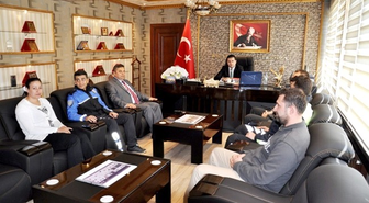 İlçe Meniyeti Kaymakam Fırat'ı Ziyeret Etti