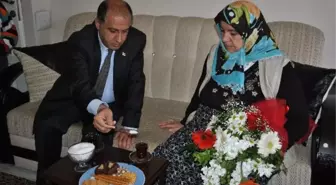 Vali Çomaktekin, Hastaları Evlerinde Ziyaret Etti