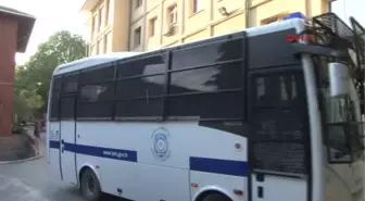 Gözaltına Alınan Greif İşçileri Sağlık Kontrolünden Geçirildi