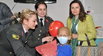 Jandarmadan Kanser Hastalarına Ziyaret