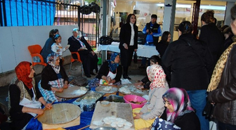 Adıyaman'da Polis Eşleri Kermes Düzenledi