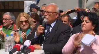 Doğu Perinçek ve Veli Küçük Nöbet Çadırında