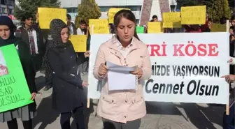 Cinayetlerin Son Bulması İçin Döviz ve Pankart Açtılar