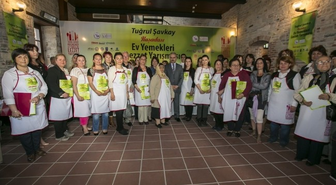 Kuşadası'nda Yöresel Tatlar Yarıştı