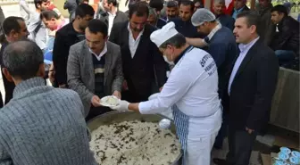 Besni'de 5 Bin Kişiye Kutlu Doğum Pilavı