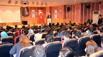 Bü'de 'İyi İnsan Olmak' Konferansı Yapıldı