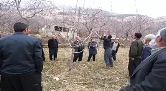 Çiftçiler Teknik Konularda Bilgilendiriliyor