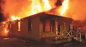 Acıpayam'da Evinde Çıkan Yangında Öldü