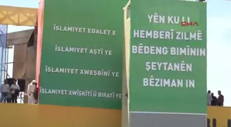 Diyarbakır'daki Kutlu Doğum Mitinginde Barış ve Kardeşlik ve Akan Kanın Durması İstendi