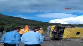 Menemen'de Midibüs Devrildi: 5 Ölü, 39 Yaralı