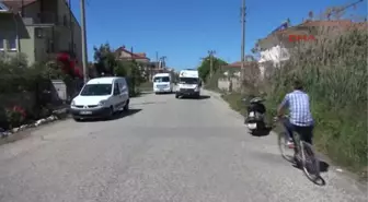 Fethiye'de Motosiklet Sürücüsünü Kaskı Korudu