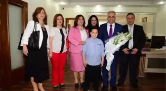 Adana BTÜ'de 23 Nisan Coşkusu