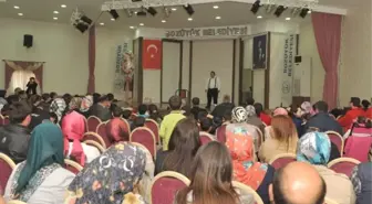 Down Sendromlu Hüseyin'in Stand-Up Gösterisi İzleyenleri Kahkahaya Boğdu