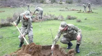 General Eşref Akıncı Kışlası'nda Ağaç Dikme Etkinliği