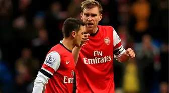 Mesut'a Mertesacker Sahip Çıktı