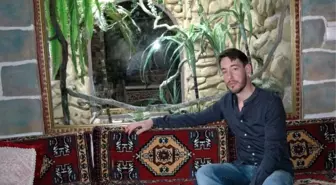 Hem Botanik Hem Hayvanat Bahçesi Hem Müze Gibi Ev