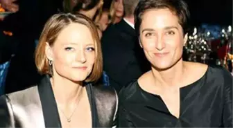 Jodie Foster, Kız Arkadaşıyla Evlendi