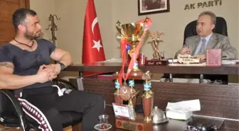 Vücut Geliştirme Türkiye Üçüncüsünden Uçar'a Ziyaret