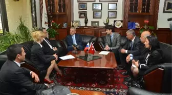 İzmir'in 'Abla-Ağabey-Kardeş' Projesi Model Oluyor