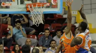 Banvit, Mersin'i 77-75 Yendi