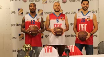 Tofaş Basketbol Takımı Vıaland Avm'de İlgi Odağı Oldu