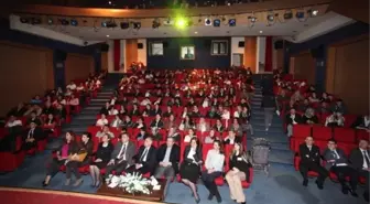 Akm'de 'İlaç Kullanımında Doğru ve Yanlışlarımız' Konulu Konferans Gerçekleştirildi