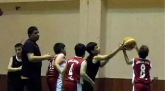 Adaspor Gençlik Hizmetleri'ni Farklı Geçti