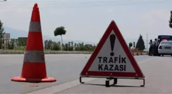 Gaziantep'te Otomobille Kamyon Çarpıştı: 1 Ölü, 1 Yaralı