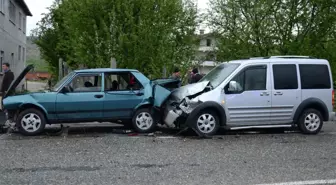 Kastamonu'da Düğün Konvoyunda Kaza: 9 Yaralı