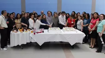 AÜ'de Sekreterler Günü Kutlandı