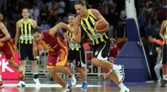 Galatasaray Odeabank, Şampiyonluk Kupasını Kaldırdı