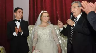 Baykal, Kızılcahamam'da Nikah Şahitliği Yaptı