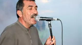 Sanatçı Cevdet Bağca, Ahlat'ta Sahne Aldı