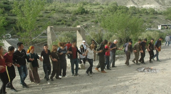 Mersin'den Gelip, Deniz Gezmiş'i Hakkari'de Andılar