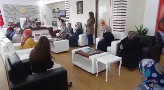 Akçadağ AK Parti Kadın Kolları Tüfenkçi'yi Ziyaret Etti