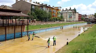 Sivas'ta Belediyeden Temizlik Çalışması