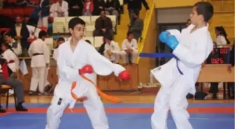 İllerarası Karate Şampiyonası Niğde'de Yapılacak