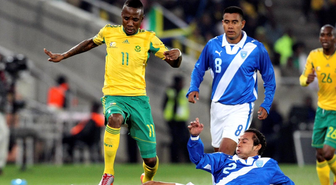 Teko Modise Yaklaşık 37 Metreden Enfes Bir Gole İmza Attı