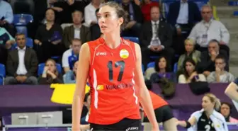 Vakıfbank, Naz Aydemir Akyol ile Sözleşme Yeniledi