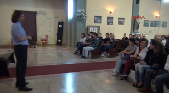 Bebekli Kilise'de Atsuko Suetomi'den Koto Dinletisi