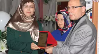 Öldürülen Halil İbrahim'in Annesi 'Yılın Annesi' Seçildi