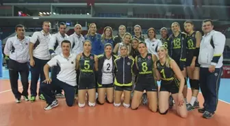 Fenerbahçe Kadın Voleybol'da Beş Voleybolcu ile Yollar Ayrıldı