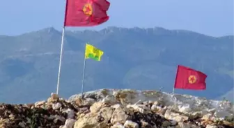 Karakol İnşaatında Duvarı Yıkıp, PKK Bayrağı Astılar