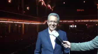 Livaneli Casino de Paris'de Konser Verdi