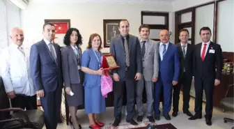 41 Yıllık Hemşireye Plaket