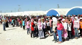 Akçakale Çadır Kentte Karne Heyecanı